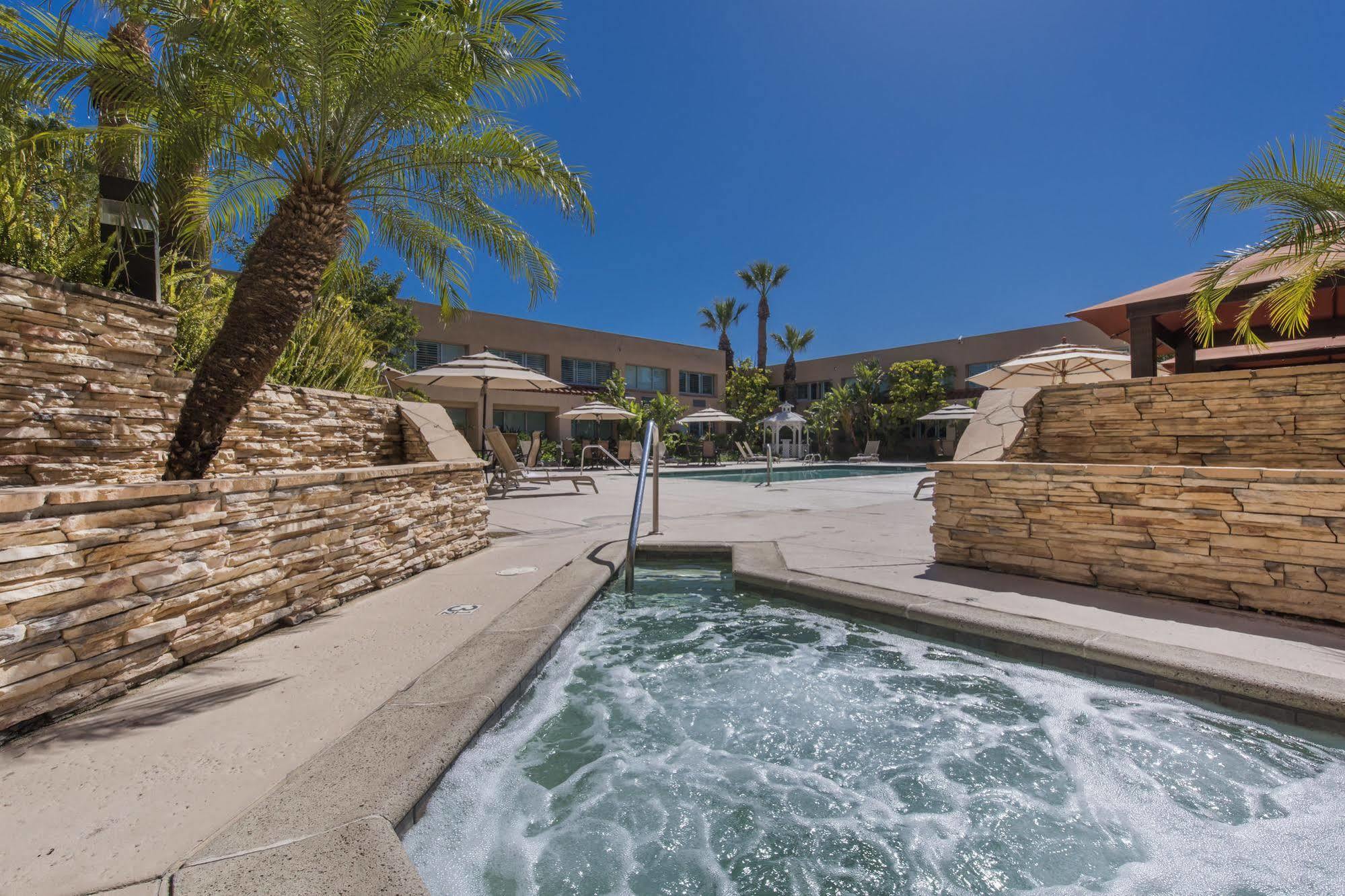 סימי ואלי Grand Vista Hotel מראה חיצוני תמונה